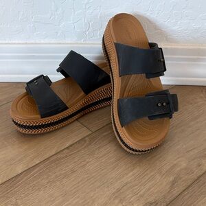 CROCS Black and Tan Women's Sandals 8